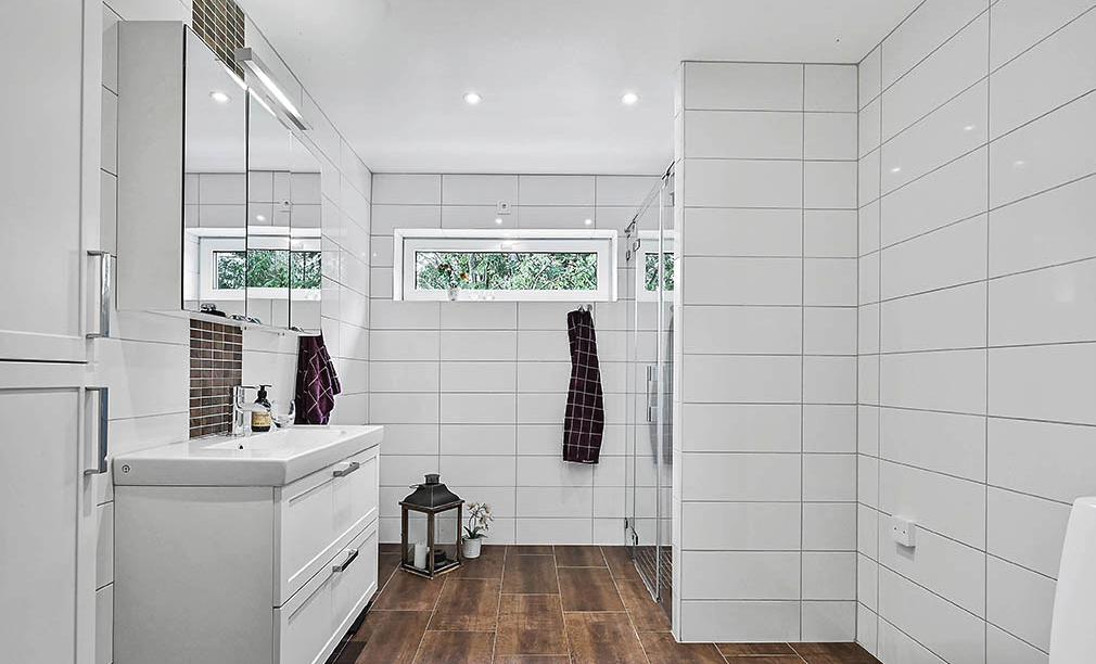 badrumsrenovering plattsattning varmdo stockholm nacka saltsjo boo kummelnas djuro ingaro plattsattning kakel tvattstuga